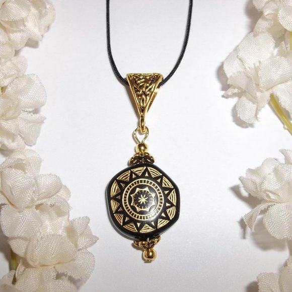wvluckygirl Jewelry - Necklace Pendant Black & Gold Adjustable Size 5276